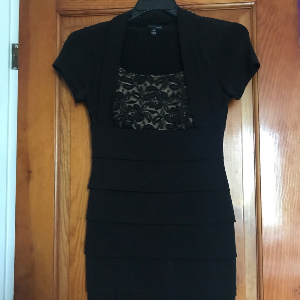 Black Body con dress with floral accent